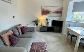 Compact Modern Apartment Single Person Or Couple Only